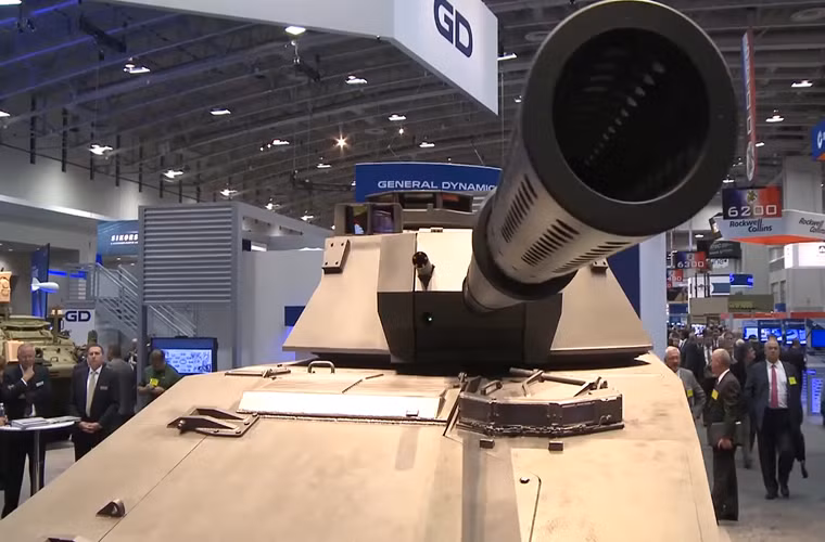 Dựa trên thông tin ban đầu do General Dynamics cung cấp, xe tăng “Griffin” là một phần của chương trình phát triển phương tiện bảo vệ hỏa lực dành cho Quân đội Mỹ nhằm tăng cường sức mạnh hỏa lực ở các đơn vị cơ giới của nước này vốn có quá nhiều khoảng trống.