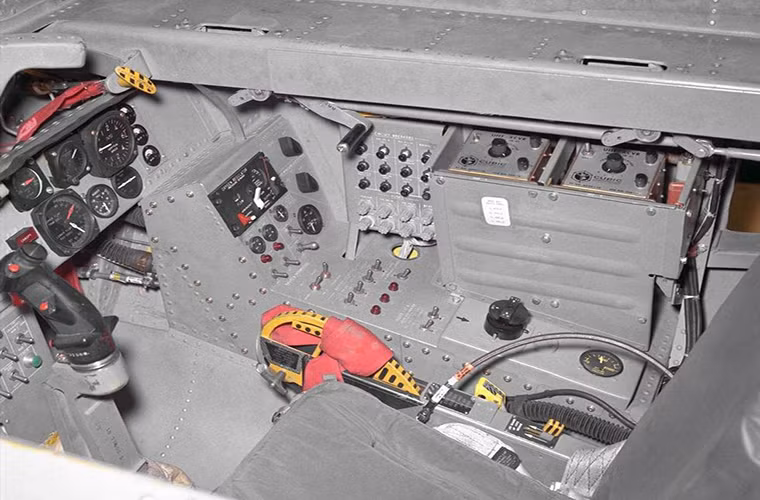 Để đảm bảo an toàn cho phi công thử nghiệm, tên lửa "cảm tử" M2-F3 cũng được trang bị một ghế phóng khẩn cấp. Tuy nhiên trong suốt 27 chuyến bay thử nghiệm của mình M2-F3 chưa từng xảy ra sự cố nghiêm trọng nào. Nguồn ảnh: QQ