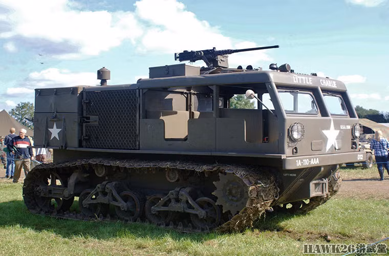 Xe đầu kéo bánh xích M4 tractor của Mỹ được sử dụng cho nhiệm vụ cứu kéo hoặc kéo pháo hạng nặng tại chiến trường Châu Âu.