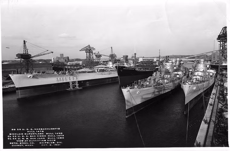 Ngày 10/1/1942, USS San Diego được chuyển giao cho Hải quân Mỹ và được chỉ huy bởi thuyền trưởng Benjamin Franklin Perry. Sau khi chạy thử nghiệm trên biển tại Vịnh Chesapeake, chiến hạm này ngay lập tức được gửi ra Mặt trận Thái Bình Dương. Nguồn ảnh: Navsource.