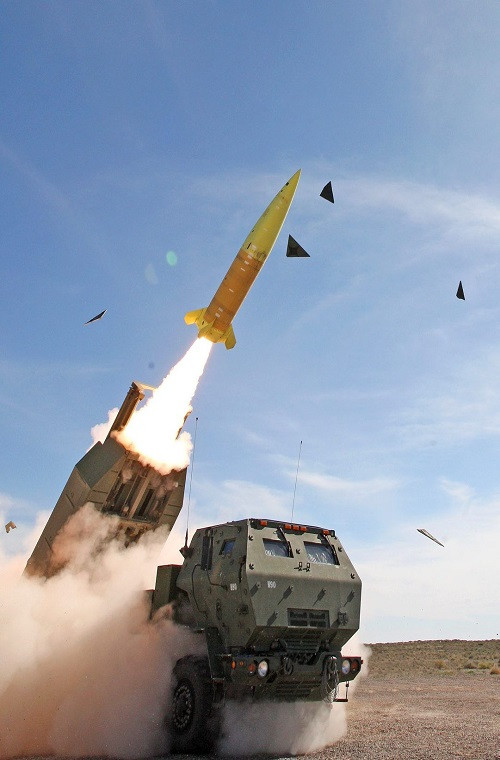 Đây là lần đầu tiên sau nhiều thập kỷ Quân đội Mỹ bắt đầu để tâm tới việc phát triển các hệ thống tên lửa bờ biển trong khi họ luôn là kẻ thống trị trên biển và cả trên không. Tuy nhiên sẽ thay đổi trong tương lai gần khi vị thế trên biển của Mỹ không còn nữa nhất là tại Thái Bình Dương. Nguồn ảnh: Wikiwand.