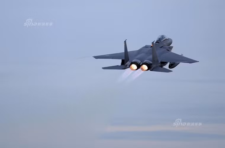 Tất cả các hoạt động của Red Flag-Alaska đều được diễn ra trên không phận phía đông Alaska với diện tích khoảng 180.000km2 và đều nằm bên trong các khu vực thuộc sự kiểm soát của Quân đội Mỹ. Nguồn ảnh: Sina