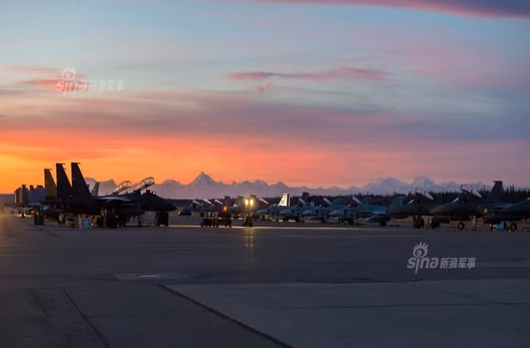 Nội dung chính của Red Flag-Alaska năm nay vẫn là huấn luyện diễn tập khả năng sẵn sàng chiến đấu và phối hợp chiến đấu giữa các đơn vị không quân Mỹ và đồng minh. Nguồn ảnh: Sina