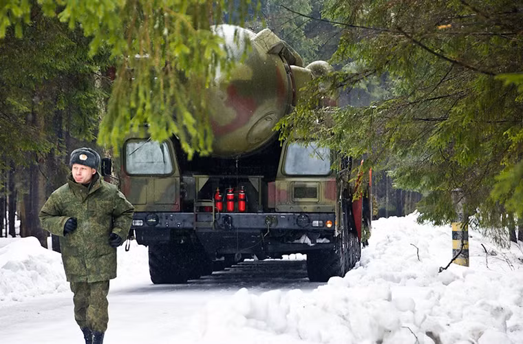Bệ phóng di động của RT-2PM vẫn còn chạy khá tốt chỉ ngoại trừ việc nó không mang theo tên lửa.