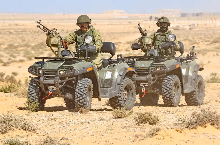 Trong ảnh là lính dù Nga với AM-1 trong đợt tập trận chung mang tên Defenders of Friendship-2016 diễn ra tại Ai Cập vào tháng 10 vừa rồi. Nguồn ảnh: Arms-Expo.