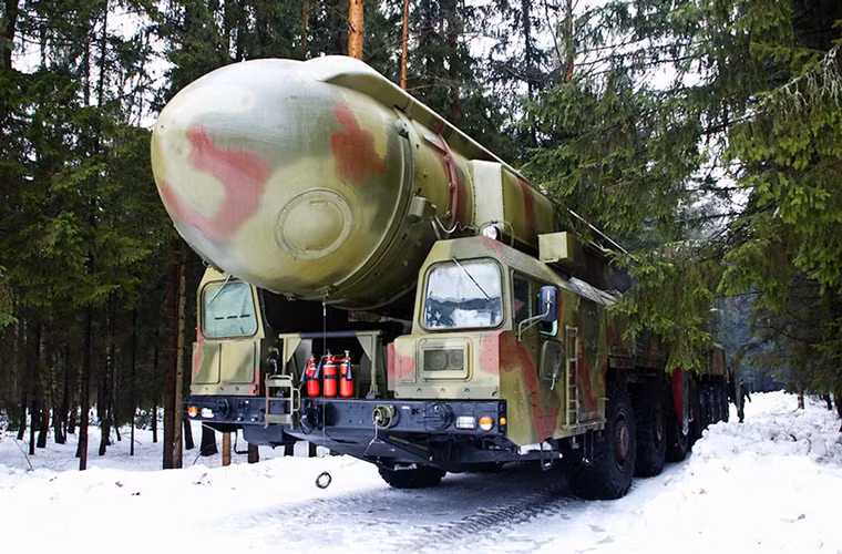 Học viện tên lửa chiến lược Nga nằm bên trong căn cứ tên lửa Balabanovo-1 từng là nơi đào tạo hàng ngàn cán bộ và sĩ quan cho các đơn vị tên lửa chiến lược Liên Xô và Nga trước đây. Trong Chiến tranh Lạnh nó không hề tồn tại trên bản đồ và được bảo vệ rất nghiêm ngặt, nhưng giờ đây mọi chuyện đã thay đổi khi Balabanovo-1 được mở cửa cho du khách tham quan và mọi người có thể vào thăm nơi bộ đội tên lửa Nga được đào tạo. Nguồn ảnh: English Russia.