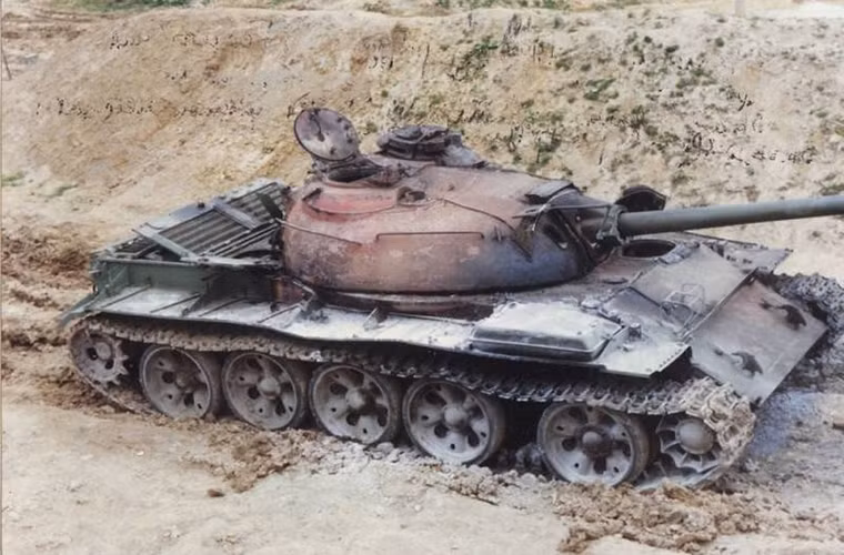 Cũng tại cuộc chiến này Liên Xô đã mất ít nhất 14.453 binh sĩ bao gồm cả số bị thương, đi kèm với đó là hơn 400 máy bay các loại, 147 xe tăng và hơn 1.300 xe bọc thép.