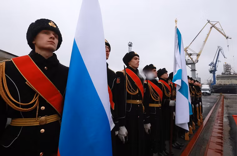 Sau khi hoàn tất 6 tàu ngầm Project 636.3 cho Hạm đội Biển Đen, nhà máy Admiralty sẽ tiếp tục đóng mới nhóm 6 tàu Project 636.3 tiếp theo cho Hạm đội Thái Bình Dương với hợp đồng chính thức sẽ được ký kết sau khi tàu Kolpino được bàn giao. Thời gian thực hiện hợp đồng này sẽ kéo dài từ năm 2019-2021. Nguồn ảnh: TASS.