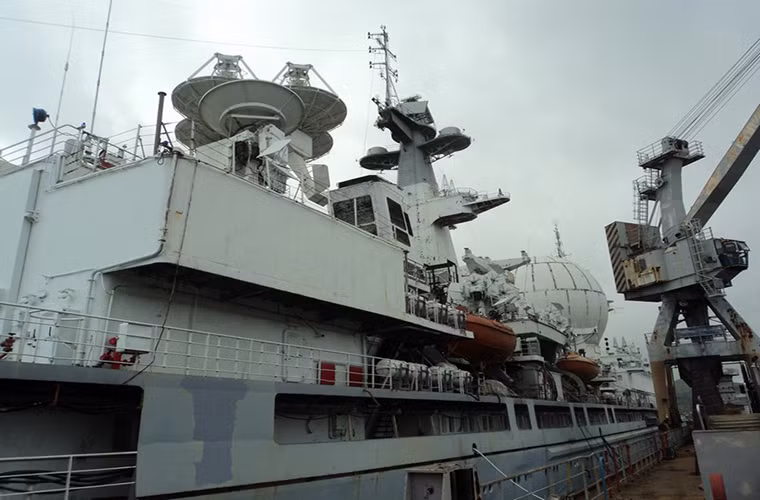 Sau khi tàu Marshal Krylov đi vào hoạt động trở lại nó cũng sẽ đóng vai trò quan trọng trong việc giám sát các đợt phóng tàu vũ trụ của Nga từ sân bay vũ trụ Vostochny Cosmodrome ở vùng Amur vốn mới được đưa vào hoạt động từ tháng 4/2016. Nguồn ảnh: Dalzavod.