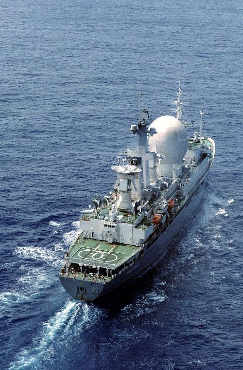 Hình ảnh tàu Marshal Krylov trên Thái Bình Dương trước khi được nâng cấp, bản thân Marshal Krylov cũng có thể mang theo được 2 trực thăng hải quân Ka-27. Nguồn ảnh: Wikimedia.