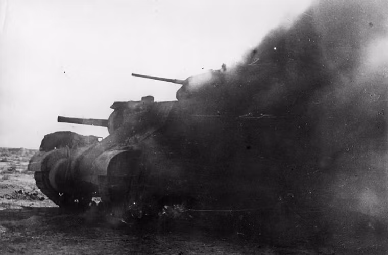 Với sự thay đổi của chiến trường Châu Âu, Quân đội Mỹ quyết định loại bỏ hoàn toàn M3 khỏi chiến tuyến và thay thế bằng những chiếc M4 Sherman chỉ sau một năm M3 được đưa vào trang bị. Dù khá đáng tiếc như quyết định trên của các tướng lĩnh Mỹ hoàn toàn chính xác khi M3 không còn khả năng đối đầu với các dòng Panzer hay Panther của Đức. Nguồn ảnh: The Sherman Tank.