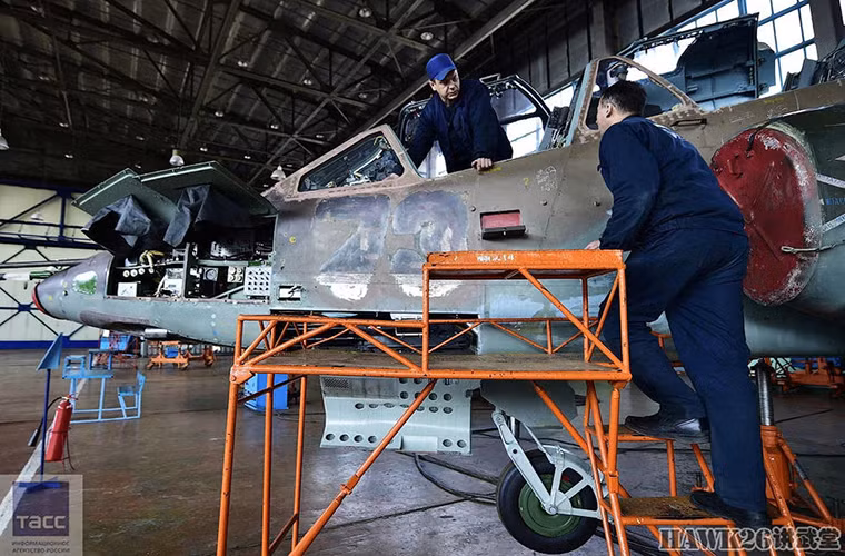 Nhà máy sửa chữa máy bay số 322 là một trong những đơn vị sửa và bảo dưỡng hàng không lớn nhất của Nga ở vùng Viễn Đông. Nó không chỉ sửa chữa đại tu máy bay quân sự mà cả máy bay dân sự từ trực thăng cho đến máy bay thương mại. Hiện tại nhà máy 322 đang là nơi bảo dưỡng, đại tu và nâng cấp các dòng máy bay chiến đấu như Su-25, Su-24 và Su-27 của Không quân Nga.