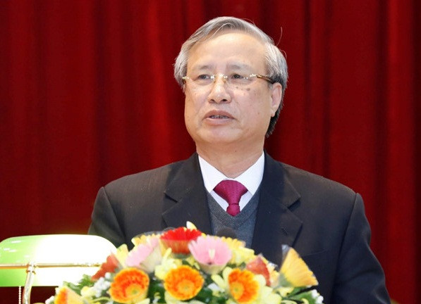 Ban Bi thu quy dinh khong tang hoa lanh dao du hoi nghi, di co so