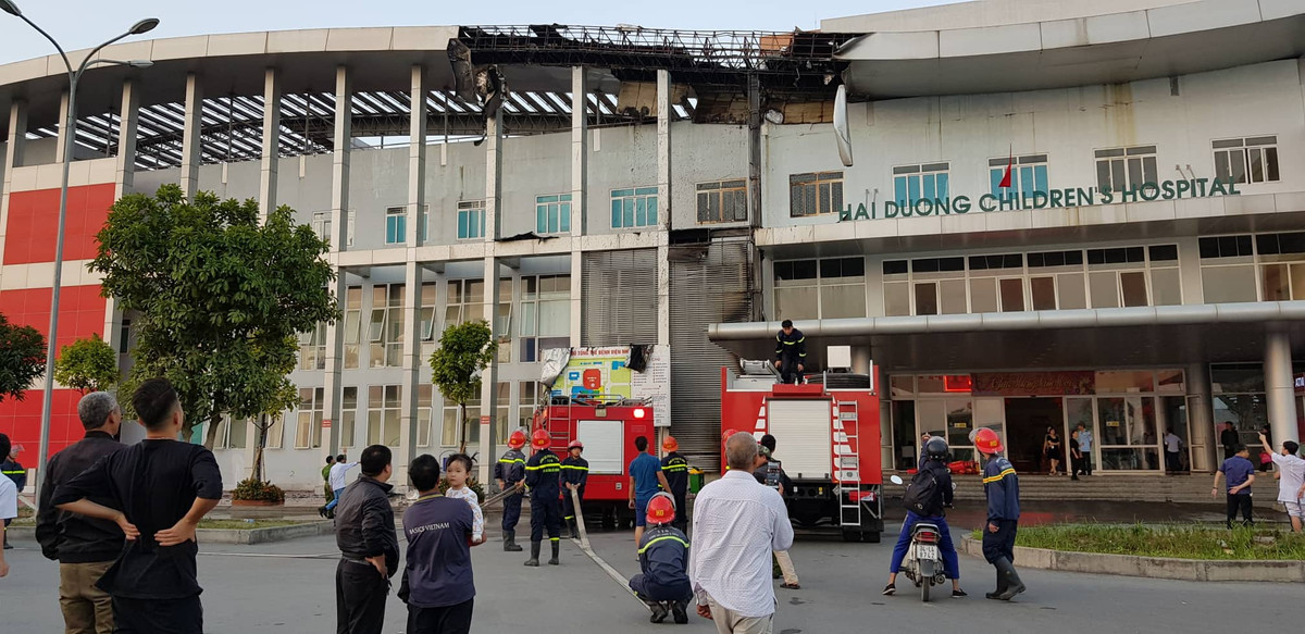 Ngay sau khi nhận được tin báo cháy, Lực lượng PCCC Công an tỉnh Hải Dương đã điều 3 xe cứu hỏa cùng hàng chục cán bộ chiến sĩ đến hiện trường dập lửa. Sau 30 phút ngọn lửa được khống chế.