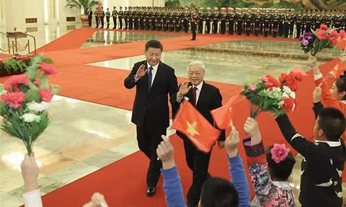 Anh: Tong Bi thu Nguyen Phu Trong tham Trung Quoc tren Tan Hoa Xa