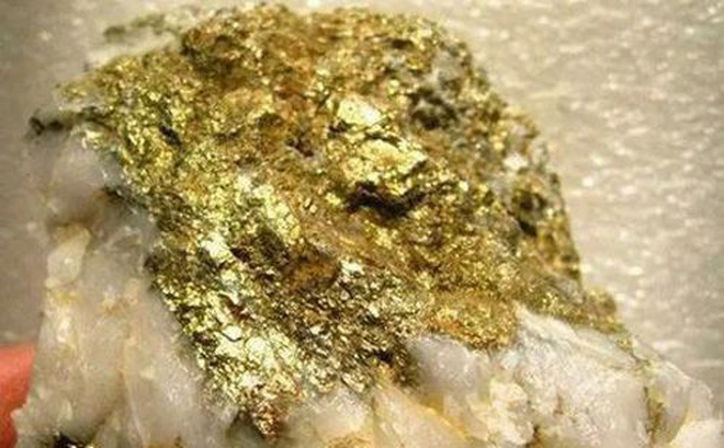 Trung Quốc đã sử dụng công nghệ tiên tiến, bao gồm máy khoan không người lái có khả năng làm việc liên tục 24 giờ/ngày, để khai thác kho báu này từ ngọn núi một cách hiệu quả và an toàn.