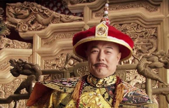 Sự xuất sắc của Càn Long không chỉ nằm ở khả năng lãnh đạo mà còn ở phẩm chất con người và tri thức sâu sắc. Điều này đã làm cho Khang Hi thích thú và mong muốn Càn Long trở thành người kế vị xuất sắc để duy trì chí hướng và hưng thịnh của triều đại nhà Thanh. (Ảnh trong bài mang tính minh họa).