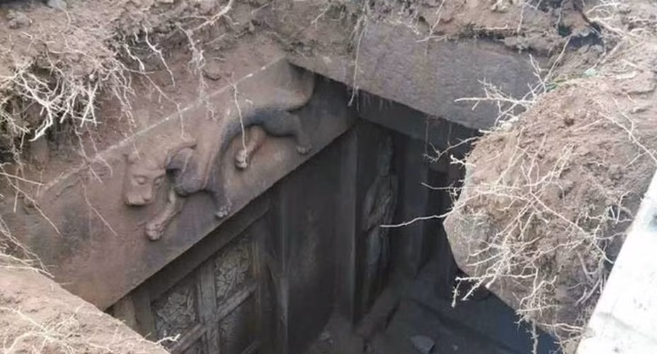 Cả nhóm công nhân và chuyên gia khảo cổ đều nhẹ nhõm và giải quyết sự hiểu lầm.