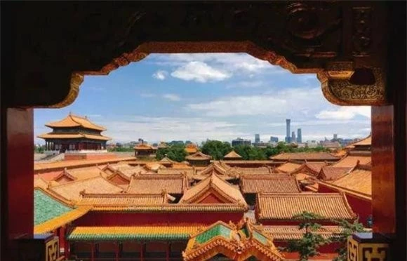 Sửng sốt con trăn khổng lồ được cất giấu 600 năm trong Tử Cấm Thành Sung sot con tran khong lo duoc cat giau 600 nam trong Tu Cam Thanh