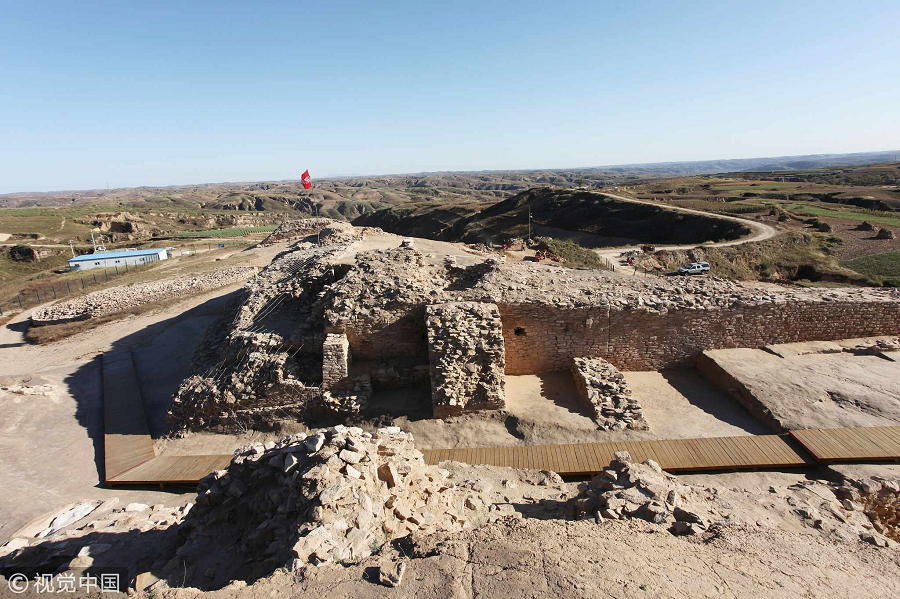 Tuy nhiên, khi các nhà khảo cổ khai quật ngôi mộ cổ sau đó, họ phát hiện ra rằng mộ tặc đã để lại một phần của báu vật bên trong.