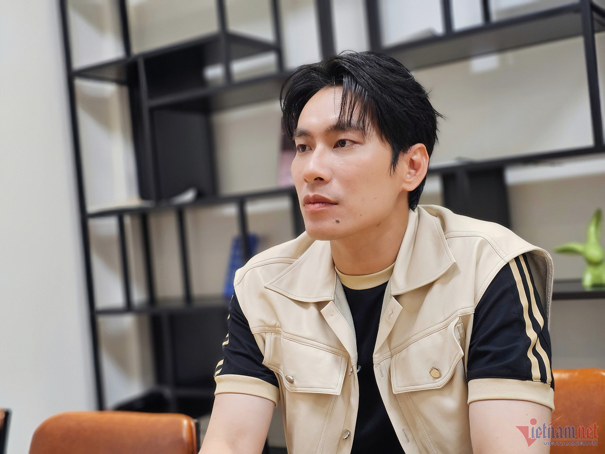 Vuot qua tram cam, Kieu Minh Tuan khong hoi tiec qua khu on ao-Hinh-2