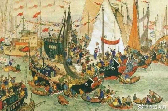 Một trong những sự kiện nổi bật là trận thủy chiến năm 1363 giữa quân của Chu Nguyên Chương và Trần Hữu Lượng, hồ Bà Dương trở thành một chiến trường đẫm máu. Trận đánh này được mô tả là một trong những trận thủy chiến ác liệt nhất lịch sử Trung Quốc. Sau trận đánh, Chu Nguyên Chương kiểm soát hoàn toàn vùng đất xung quanh hồ.