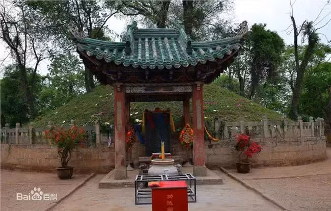 Mộ của Quan Vũ được tu sửa và trở thành "Quan lăng" lớn và tráng lệ.