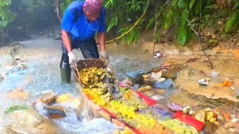 Vào năm 2005, sau khi sông Mân ở Tứ Xuyên, Trung Quốc tràn bờ, chính quyền địa phương đã quyết định nạo vét và bảo dưỡng con sông. Trong quá trình này, nhiều di vật văn hóa đã được phát hiện. Năm 2010, chính phủ Trung Quốc tiếp tục đưa sông Mân vào danh sách “đơn vị” bảo vệ di tích văn hóa.