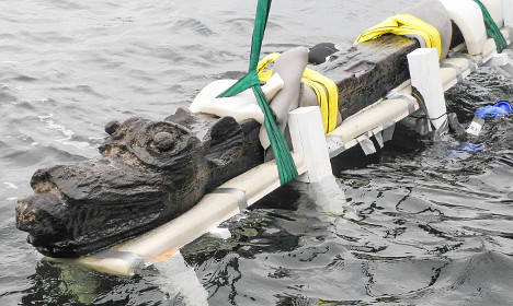 Nhóm khảo cổ đầu tiên cho rằng bù nhìn thủy quái có thể được sử dụng để xua đuổi tà ma với âm thanh giống tiếng chó gầm gừ có thể là do thiết kế của nó.