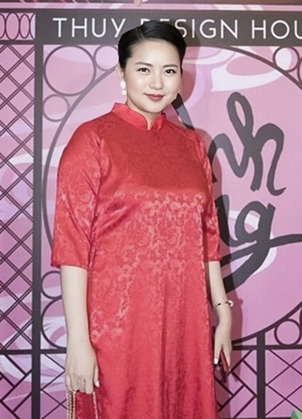 “Lot xac” nho giam can: Phan Nhu Thao sut 22kg, Minh Hang bi nghi “dao keo