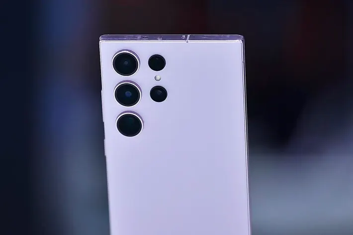 Ngoài ra, thông tin rò rỉ còn tiết lộ về camera của Galaxy S24 Ultra, sẽ tích hợp ống kính tele 50MP thế hệ mới hỗ trợ zoom quang học 5x.