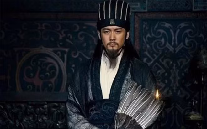 Mặc dù nổi tiếng với sự thông minh, nhưng nước Thục Hán có nhiều nhân tài quân sự xuất sắc như Lưu Bị, Quan Vũ, Trương Phi, Mã Siêu, Hoàng Trung, mỗi người đều đảm nhận những nhiệm vụ quan trọng.