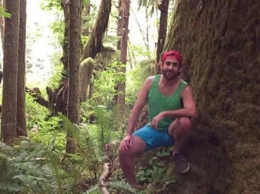 Bức ảnh nhanh chóng gây sốt trên mạng xã hội và thu hút hàng nghìn bình luận. Bigfoot được cho là một sinh vật nửa người nửa vượn khổng lồ, sống lang thang ở Bắc Mỹ, tuy nhiên, cho đến nay vẫn chưa có bằng chứng khoa học chứng minh sự tồn tại của nó.