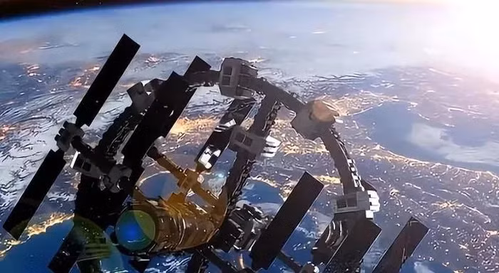 Trạng thái không trọng lực tạo cảm giác lơ lửng tự do, nhưng cũng mang lại những hiện tượng đáng ngạc nhiên khi quan sát vật thể chuyển động.