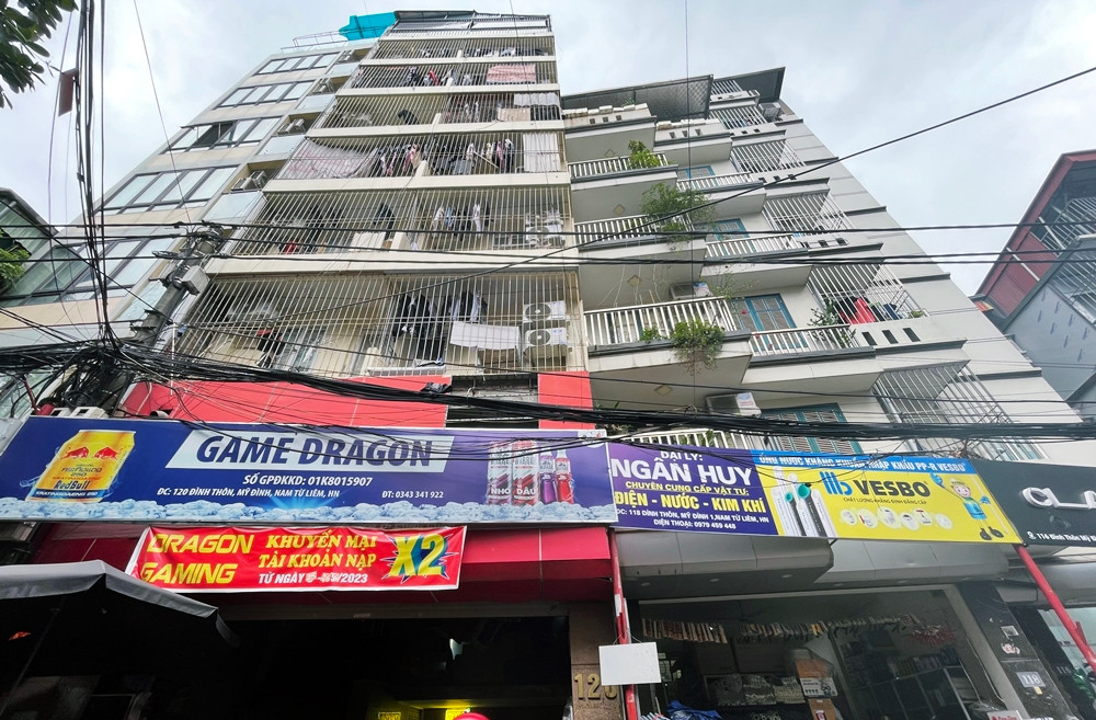 Hầu hết chủ đầu tư đều cố gắng tận dụng tối đa quỹ đất nên ít làm lối thoát hiểm, cơ sở vật chất phòng cháy chữa cháy chỉ mang tính hình thức nên tiềm ẩn nguy cơ cháy, nổ cao.