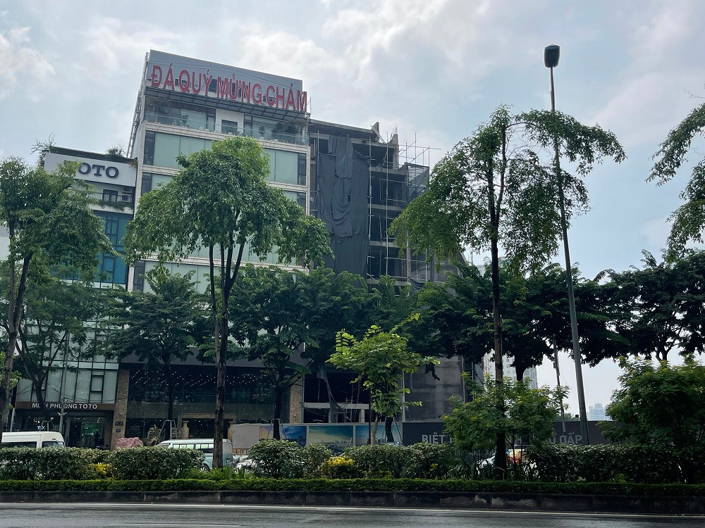 Một mặt của công trình nhìn từ hướng đường Võ Chí Công.