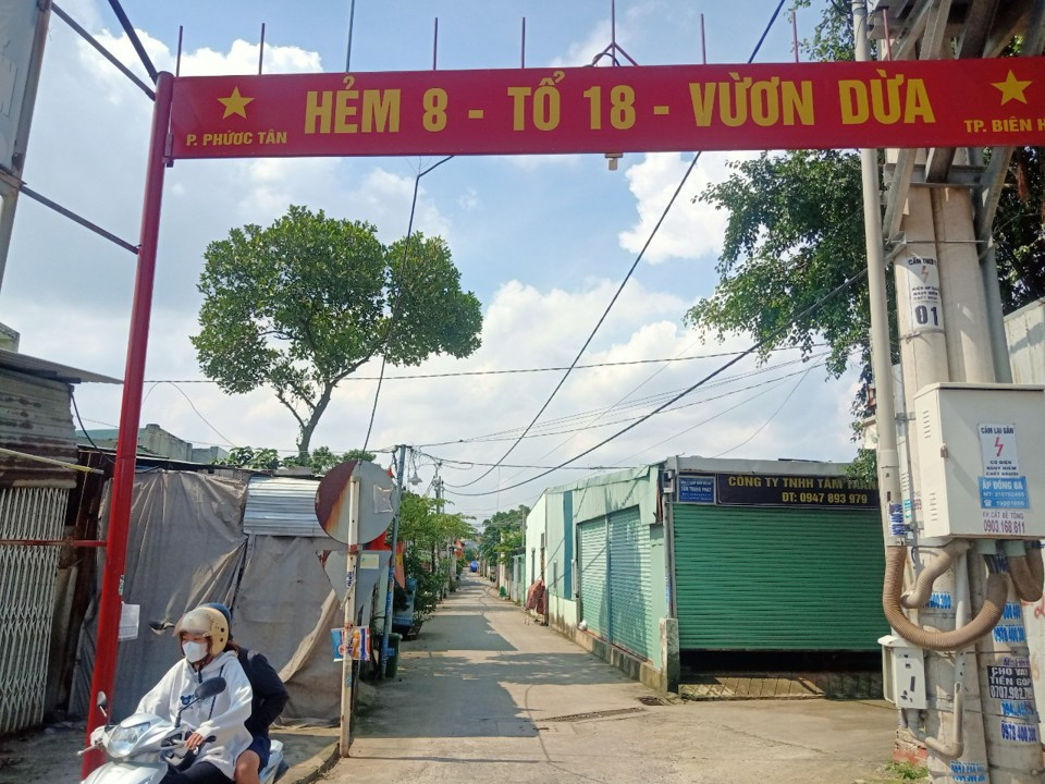 Khu vực tổ 18 khu phố Vườn Dừa (phường Phước Tân, TP Biên Hòa) một trong những khu vực xảy ra tình trạng sang nhượng nhà đất bằng giấy tay và xây dựng trái phép. (Ảnh: Kinh tế&amp;Đô thị).