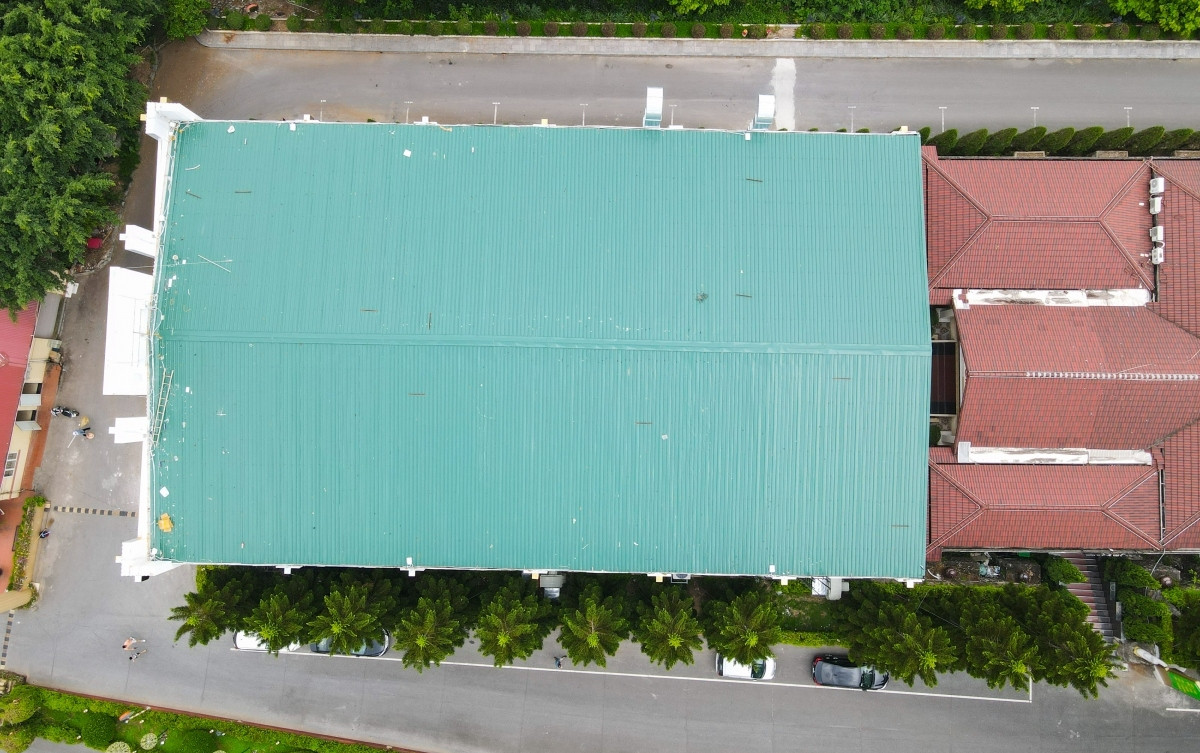 Quán bar được xây “chui” có tên là PB Space Club, nằm khuôn viên dự án Khu nghỉ dưỡng và giải trí quốc tế Phượng Hoàng trên đồi Pháo Thủ. (Ảnh: VOV).