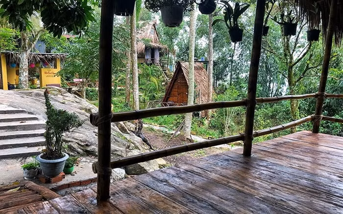 UBND thị xã Tịnh Biên cho biết sau khi phát hiện các hạng mục, công trình xây dựng homestay vi phạm, không phù hợp quy định về quy hoạch đất đai, xây dựng, thị xã đã ban hành quyết định xử phạt vi phạm hành chính; buộc các chủ homestay khôi phục lại theo hiện trạng ban đầu của đất trước khi vi phạm. (Ảnh: Internet).