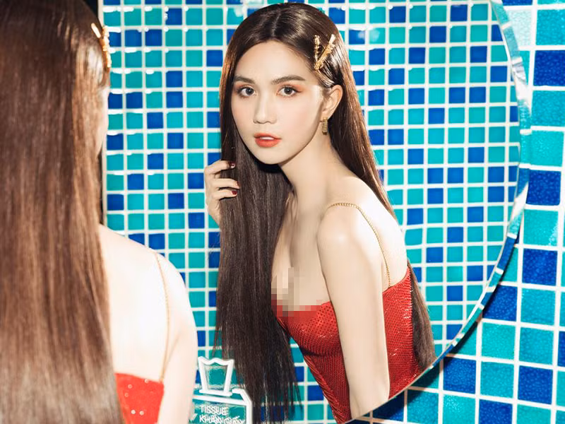 Thiết kế tôn lên vòng một gợi cảm của Ngọc Trinh.