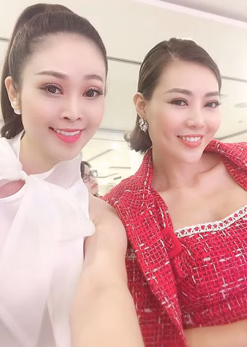 Đóng chung hài tết dân gian ra mắt Tết Nguyên Đán 2020 với Thanh Hương là MC VTV Thùy Linh.