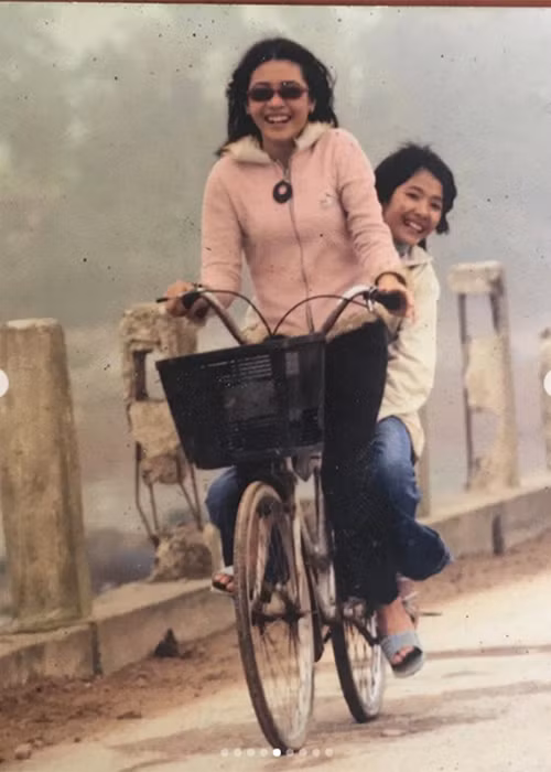 Tuy cuộc sống vất vả, khó khăn nhưng á hậu Hoàng Thùy luôn suy nghĩ tích cực, có niềm tin vào bản thân.