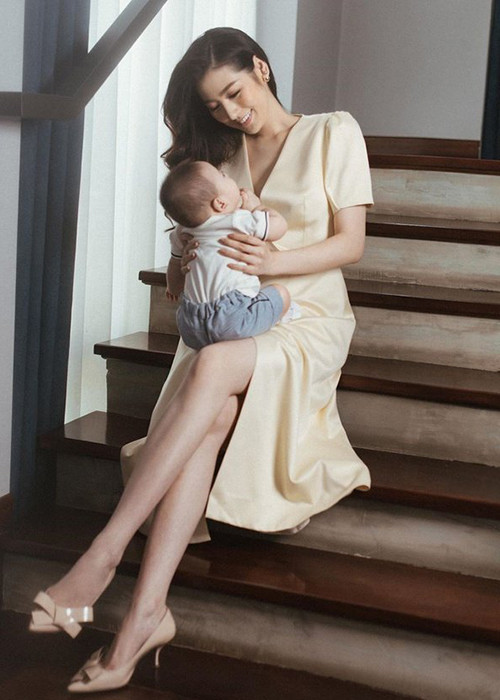 Tú Anh sinh con trai đầu lòng vào tháng 12/ 2018.