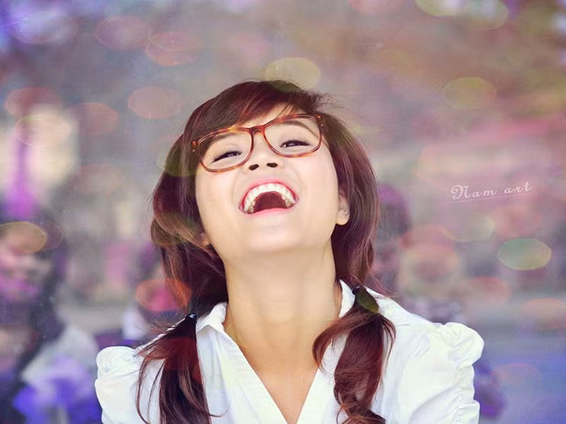 Khi trưởng thành, Thu Quỳnh đi theo con đường nghệ thuật giống bố mẹ.