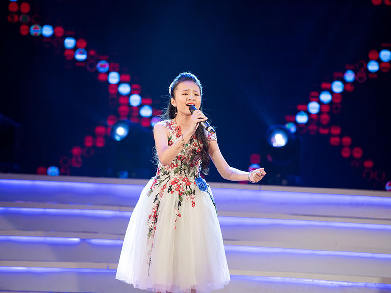 Ngoài Chí Bách, top 10 còn gồm Trần Minh Thư, Trịnh Quang Công, Lê Thị Huyền Anh, Nguyễn Ngọc Anh, Nguyễn Lê Đại Dương, nhóm Pha Lê, nhóm First snow, Đào Thị Cẩm Tú, nhóm thí sinh Nguyễn Công Hiếu - Dương Ngọc Chi.