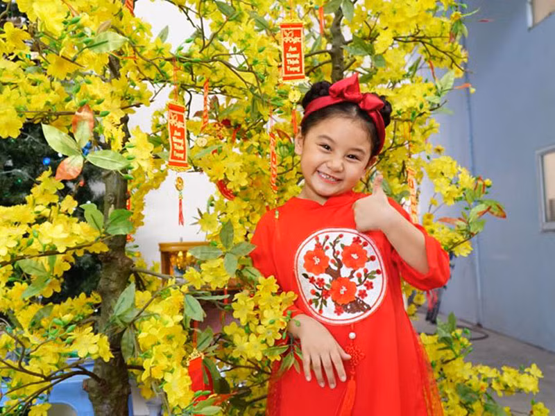 Tuy nhiên, về diễn xuất, gia đình Bảo Tiên để bé tự cảm nhận, chứ không ép bé học bất kỳ trường lớp nào.