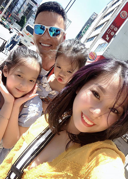 Anh Đào khéo giữ chồng nhờ sự tháo vát, thấu hiểu công việc diễn xuất của chồng.