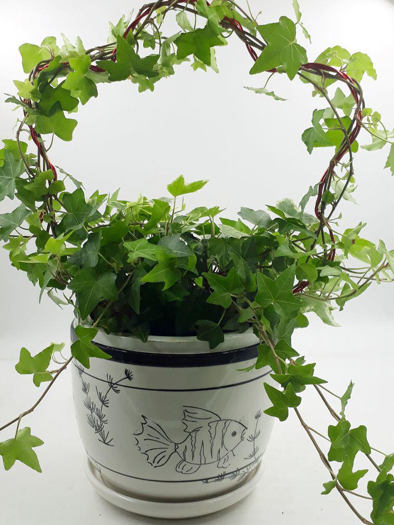 Các vật liệu này sẽ thải ra formaldehyde rất chậm theo thời gian. Hít thở phải formaldehyde ở nồng độ cao có thể gây ra các kích thích mắt, làm chảy nước mắt và đau đầu, nóng trong cổ họng, khó thở và ung thư.