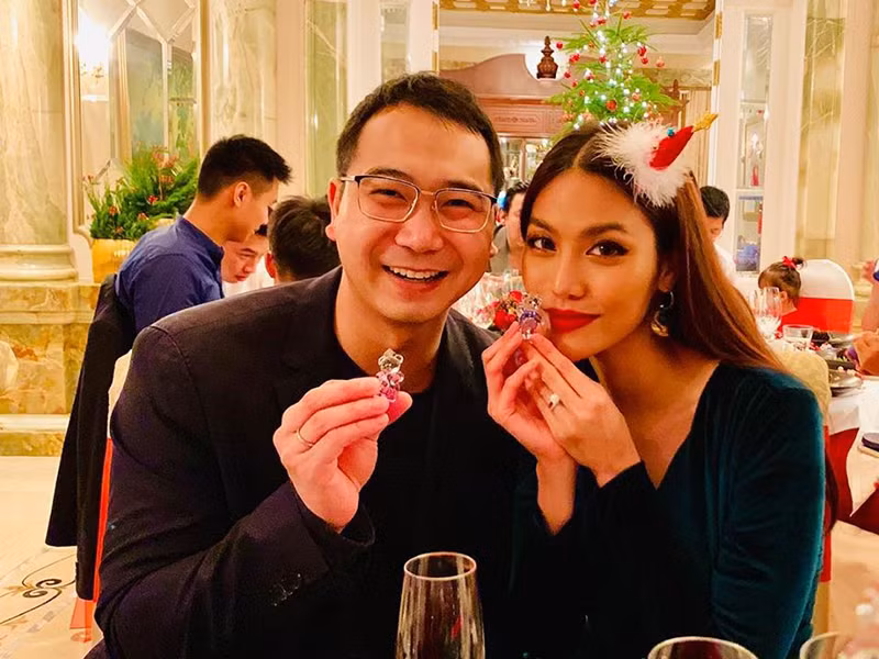 Sau đám cưới, vợ chồng Lan Khuê tận hưởng cuộc sống vợ chồng son vô cùng ngọt ngào.