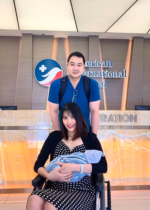 Doanh nhân Tuấn John chia sẻ, con trai có gương mặt giống Lan Khuê nhiều hơn.